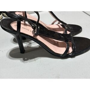 Anne Klein heels shoes size 6M strappy open toe black color 4" heel.